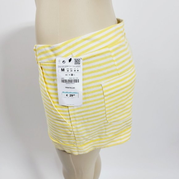 Zara medium yellow stripe shorts nwt - Picture 2 of 5
